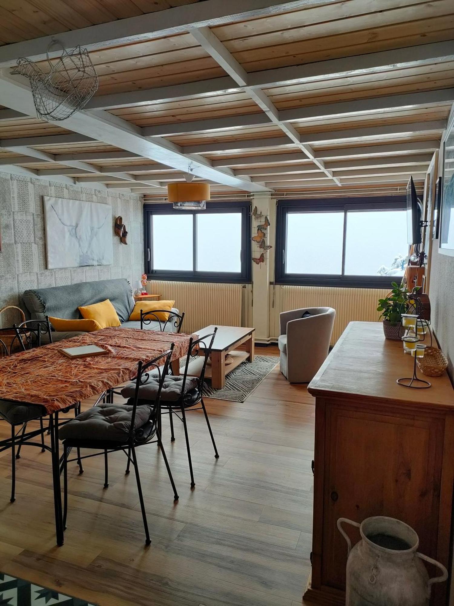 Grand Appartement Vue Magnifique Murat-le-Quaire Exteriér fotografie